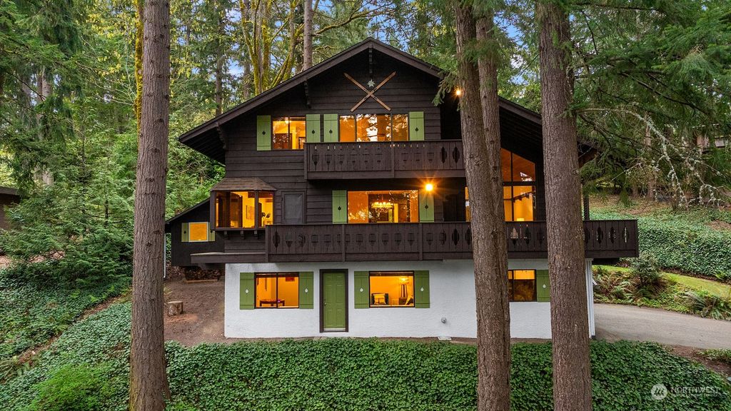 Photo of 5356 229th Avenue SE, Issaquah, WA 98029 (MLS # 2211025)