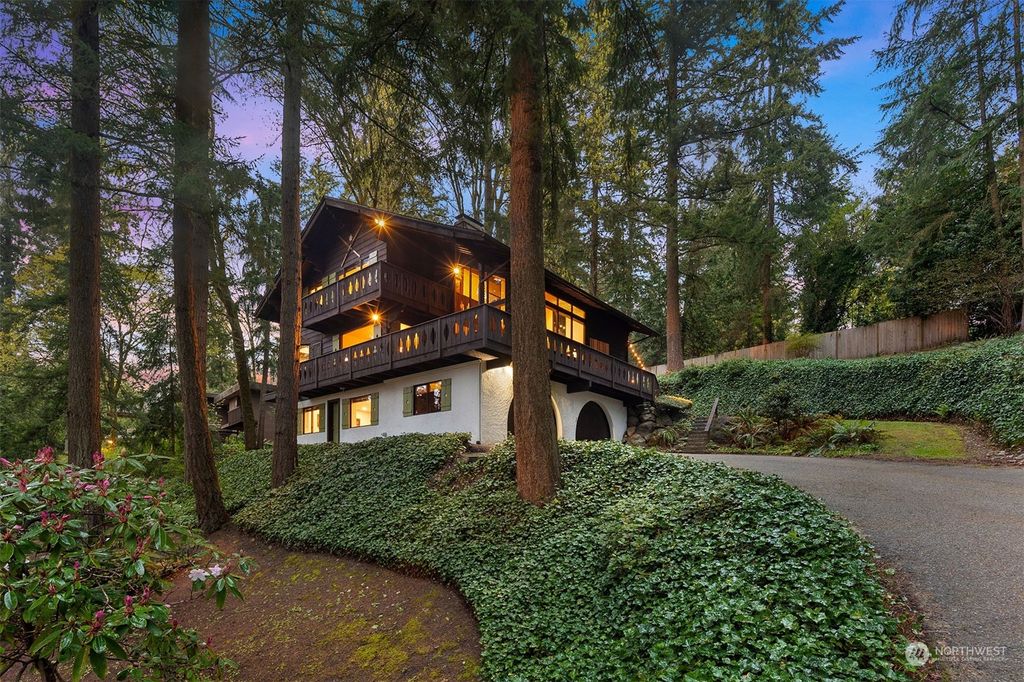 Photo of 5356 229th Avenue SE, Issaquah, WA 98029 (MLS # 2211025)