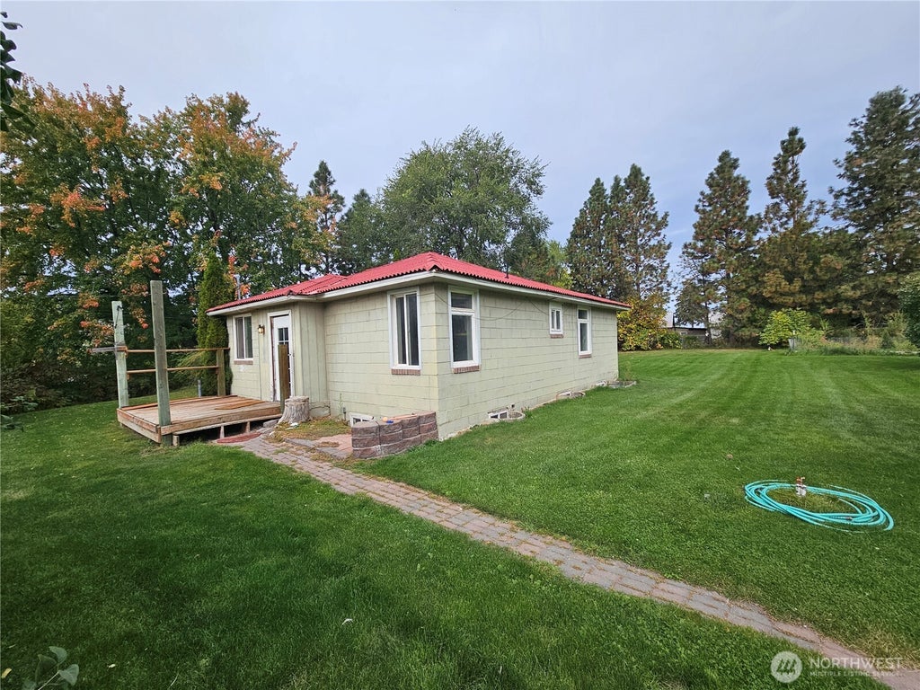 Photo of 32258 B HWY 97 #B, Tonasket, WA 98855 (MLS # 2588305)