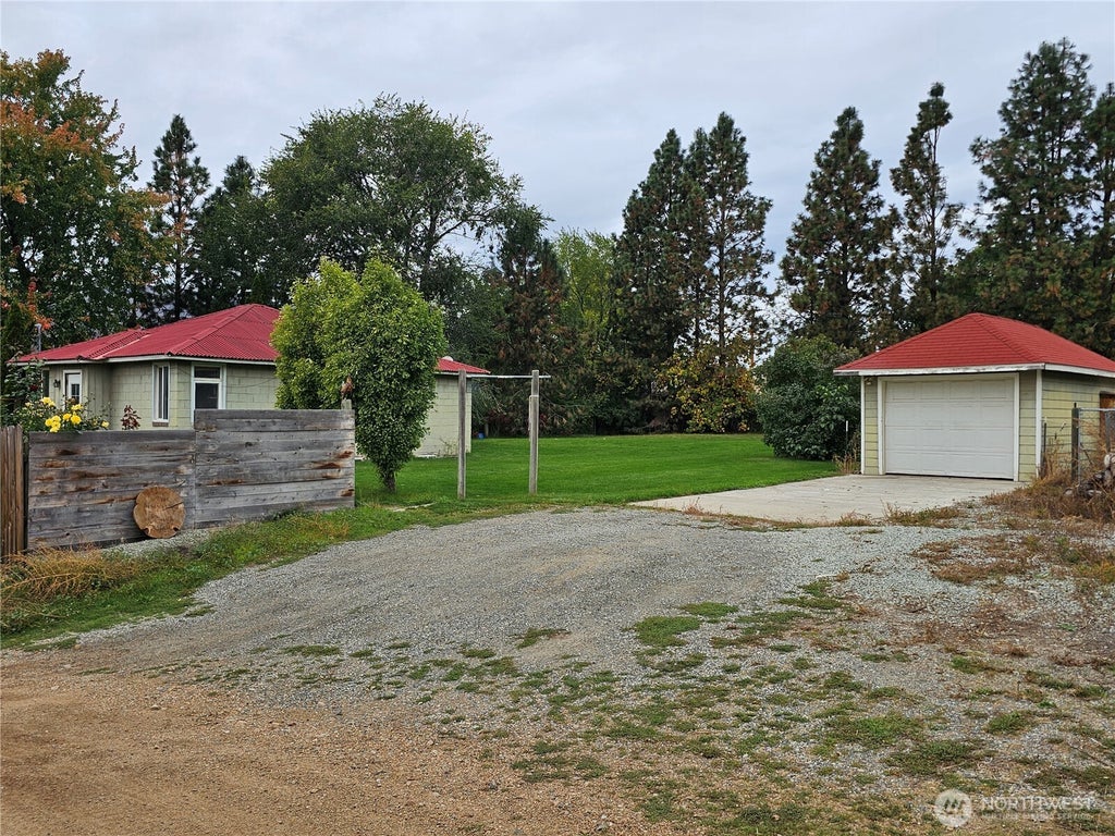 Photo of 32258 B HWY 97 #B, Tonasket, WA 98855 (MLS # 2588305)