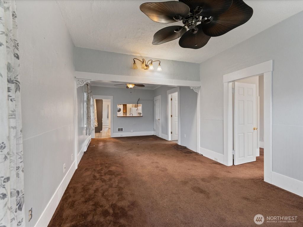 Photo of 3112 N 9th Street, Tacoma, WA 98406 (MLS # 2480983)