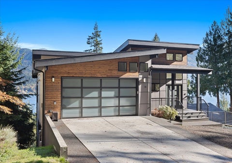 Photo of 16 N Point Drive, Bellingham, WA 98229 (MLS # 2597584)
