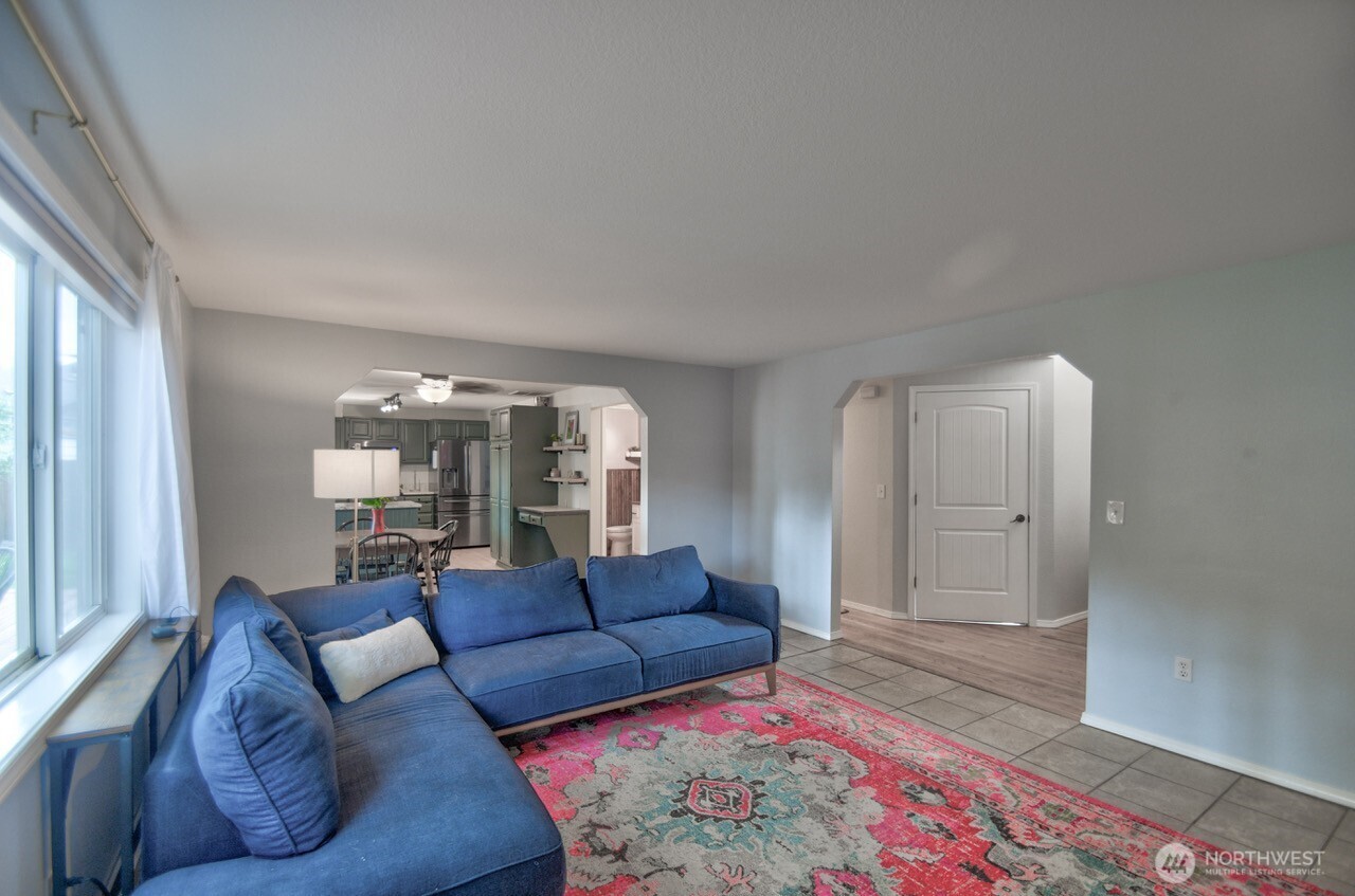 5927 Cherokee Loop SE