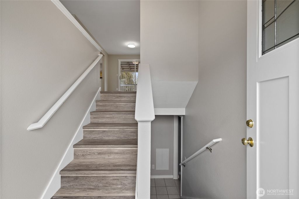 Photo of 3207 SE 19th Court, Renton, WA 98058 (MLS # 2504333)