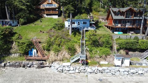 A home in Lakebay