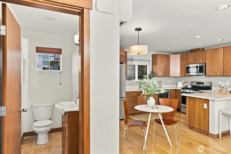 2633 NW 58th Street B