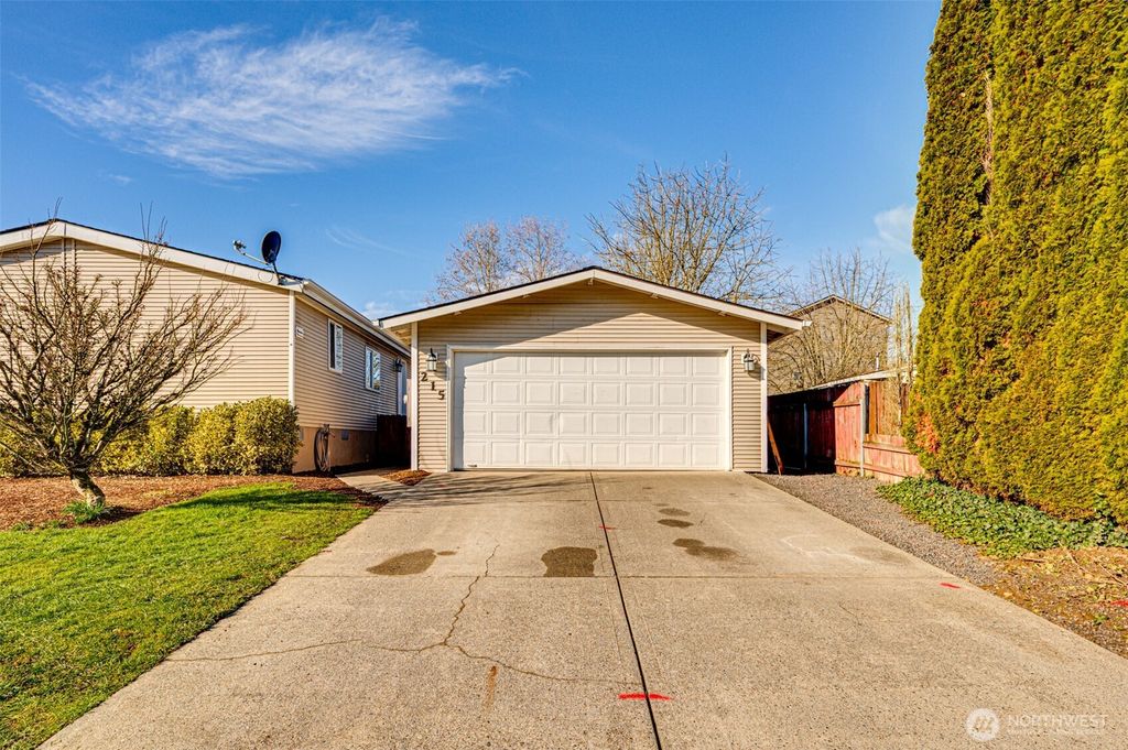 Photo of 215 Sycamore Street, Woodland, WA 98674 (MLS # 2479376)