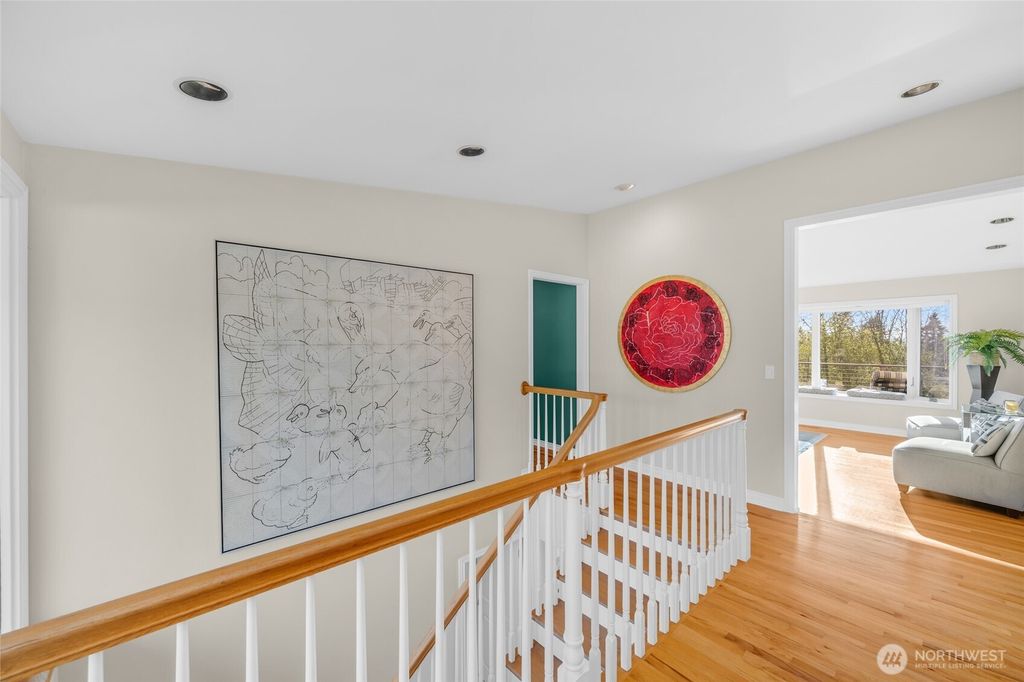 Photo of 6749 82nd Avenue SE, Mercer Island, WA 98040 (MLS # 2510404)