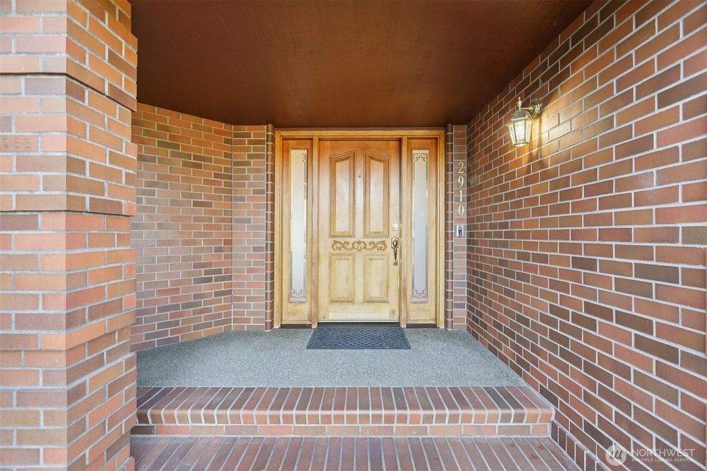 Photo of 2910 13th Street SW, Puyallup, WA 98373 (MLS # 2478556)