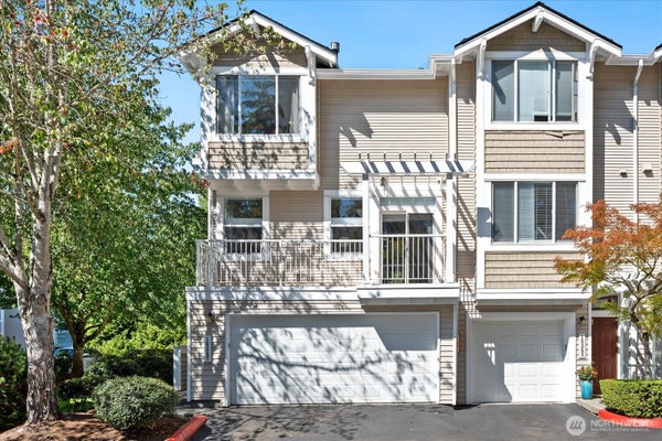 16347 119TH LN NE, BOTHELL, WA 98011 - Image 03e5e4aa6df3e05261d08ca29d79913c/2445821696
