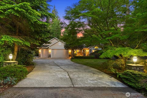 Photo of 23915 NE 80th Street, Redmond, WA 98053 (MLS # 2542754)