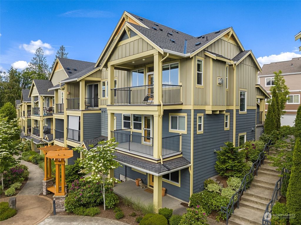 Photo of 2519 NE Mulberry Walk Walk, Issaquah, WA 98029 (MLS # 2075350)
