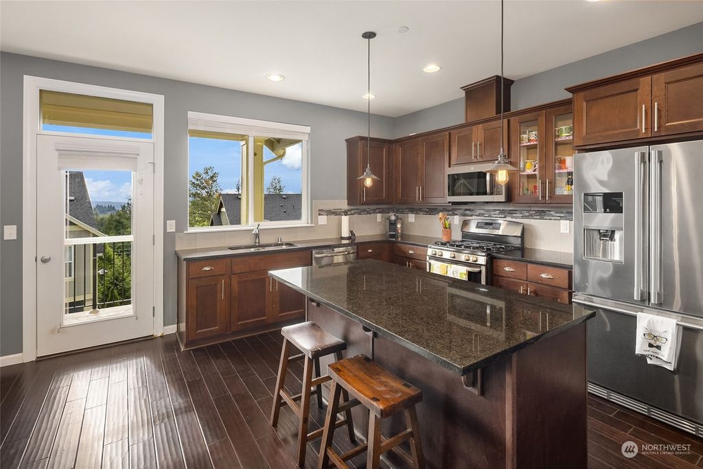 Photo of 2519 NE Mulberry Walk Walk, Issaquah, WA 98029 (MLS # 2075350)