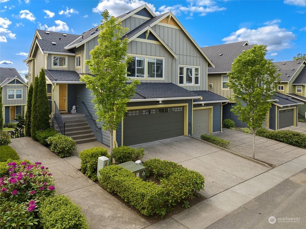 Photo of 2519 NE Mulberry Walk Walk, Issaquah, WA 98029 (MLS # 2075350)