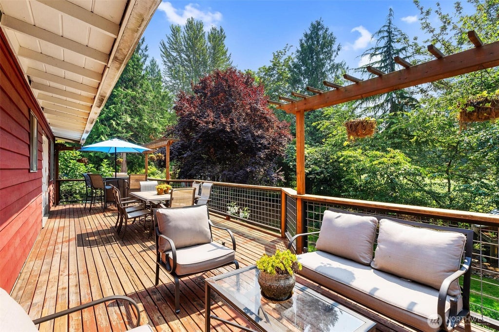 Photo of 21043 NE 91st Street, Redmond, WA 98053 (MLS # 2565885)
