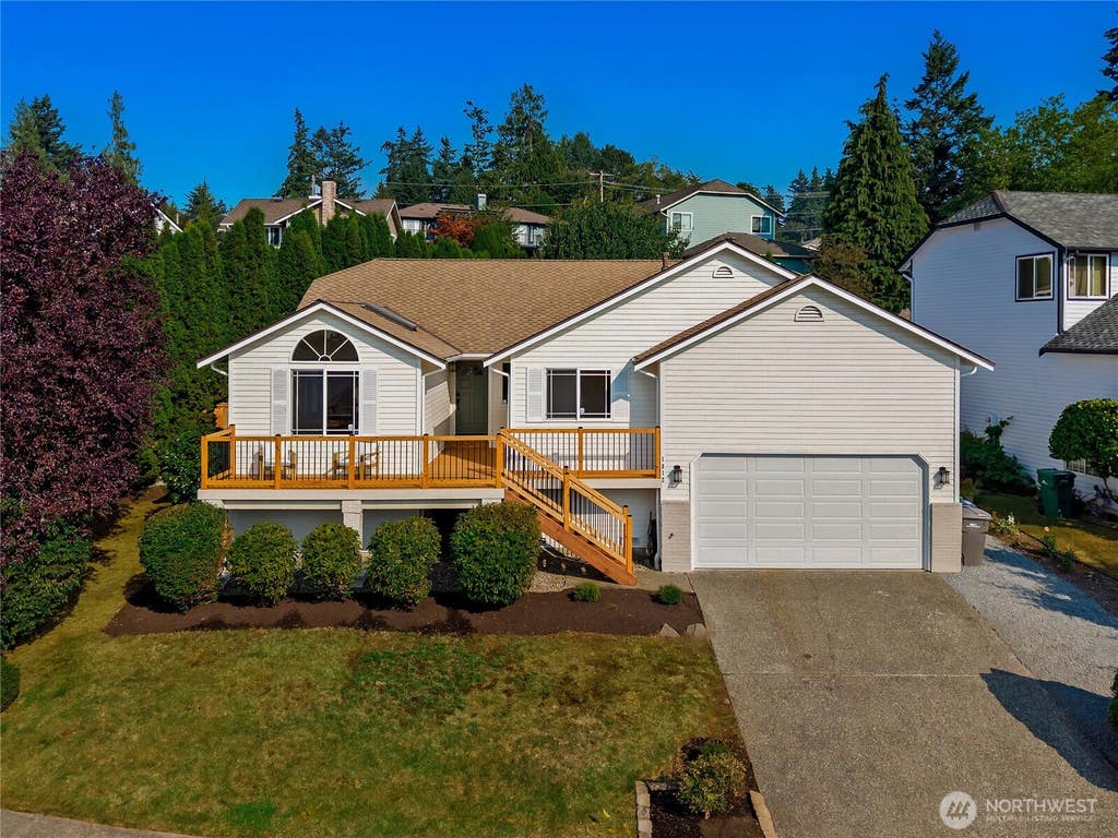 Photo of 1812 Lumley Avenue, Mukilteo, WA 98275 (MLS # 2565887)
