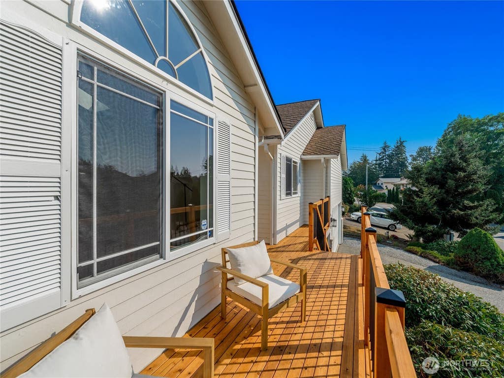 Photo of 1812 Lumley Avenue, Mukilteo, WA 98275 (MLS # 2565887)