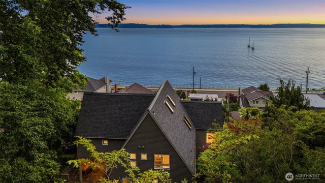 4622 57th Avenue SW, Seattle