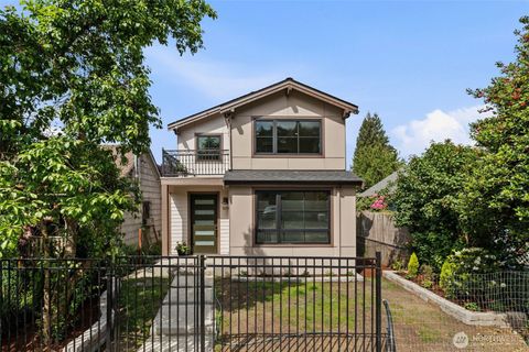 Photo of 523 Bridges Avenue S, Kent, WA 98032 (MLS # 2527257)