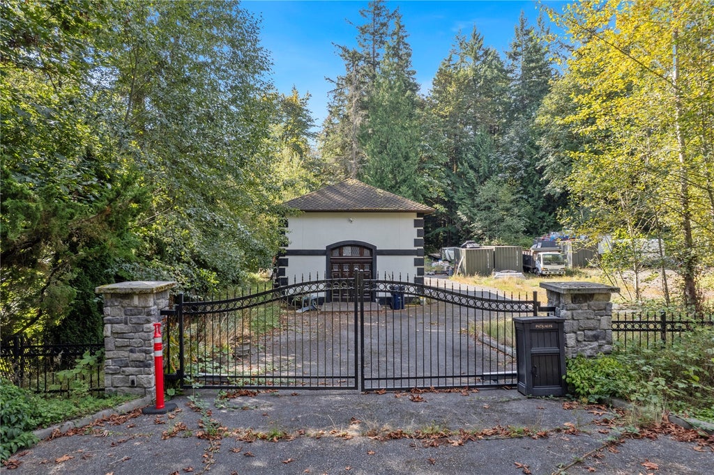 Photo of 0 NE 67th Place, Redmond, WA 98053 (MLS # 2598320)