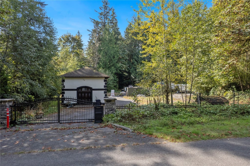 Photo of 0 NE 67th Place, Redmond, WA 98053 (MLS # 2598320)