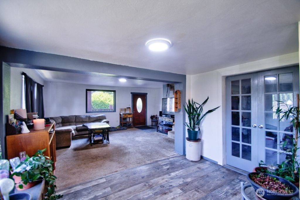 Photo of 715 Copalis Beach Road, Copalis Beach, WA 98535 (MLS # 2502473)