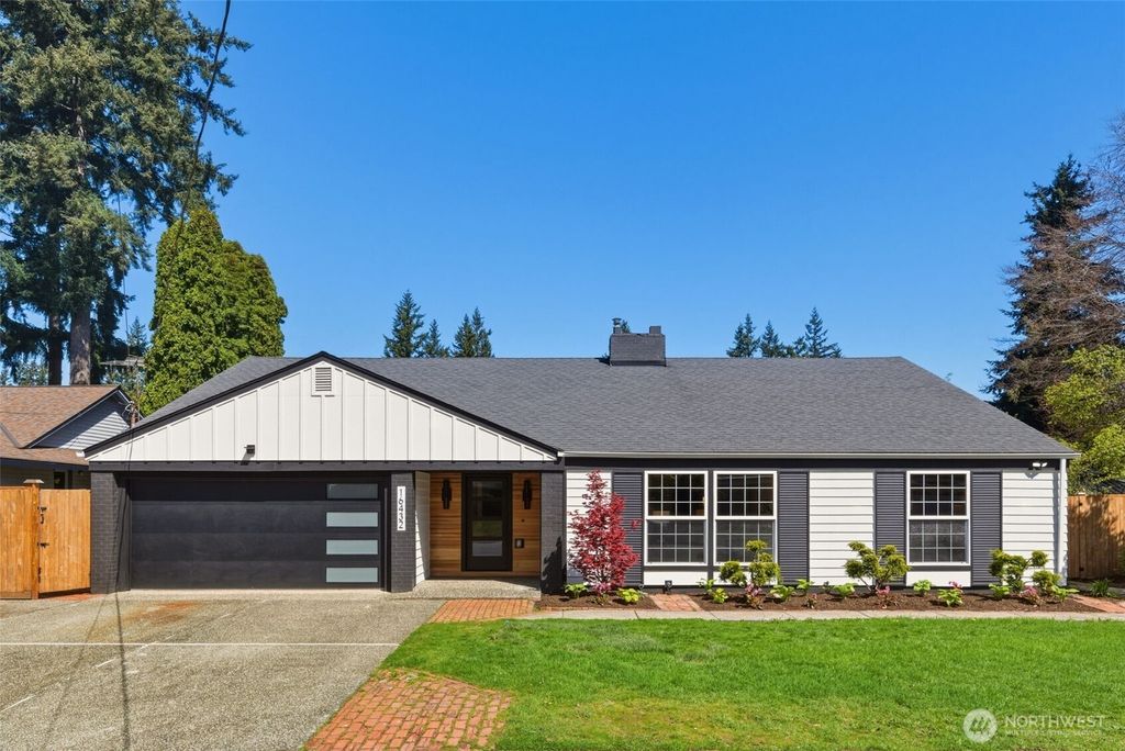 Photo of 16432 NE 18th Street, Bellevue, WA 98008 (MLS # 2513902)