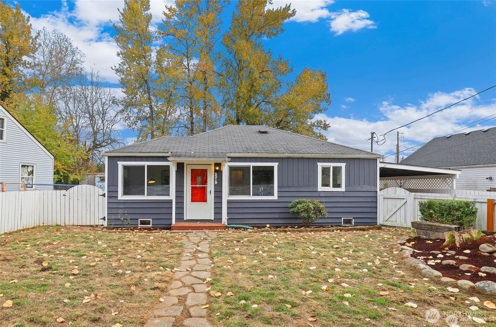 Photo of 5219 Clarkston Street, Tacoma, WA 98404 (MLS # 2469430)