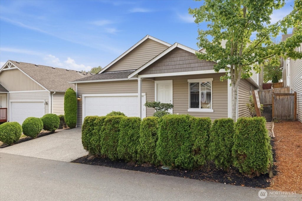 Photo of 2522 155TH Street SW, Lynnwood, WA 98087 (MLS # 2585720)