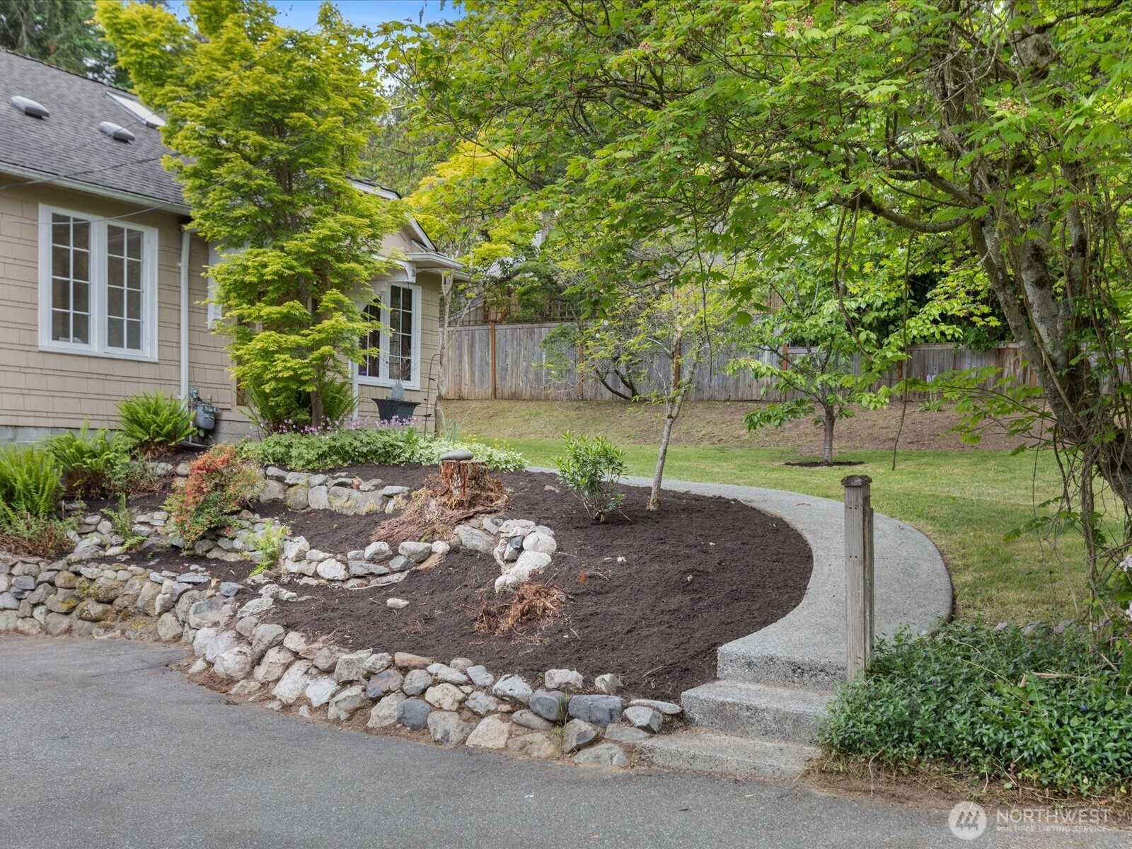 1617 N 167th Street