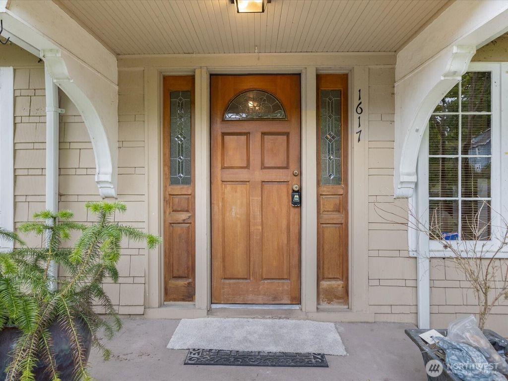 Photo of 1617 N 167th Street, Shoreline, WA 98133 (MLS # 2377082)