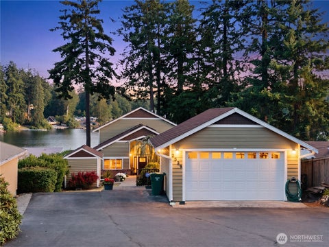 Photo of 2529 S 304th Street, Federal Way, WA 98003 (MLS # 2559258)
