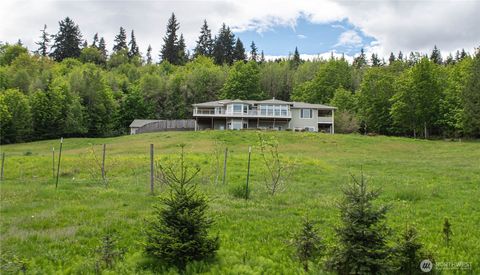 Photo of 975 E Simmons Road, Port Angeles, WA 98362 (MLS # 2522721)
