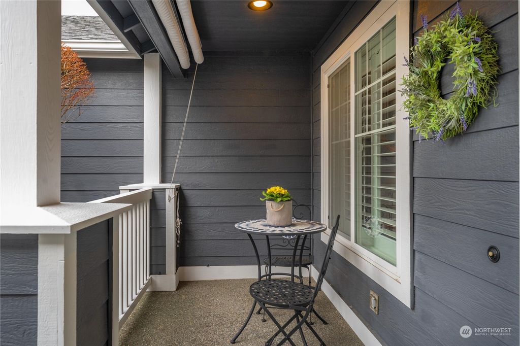 Photo of 14028 SE 236th Place, Kent, WA 98042 (MLS # 2025818)