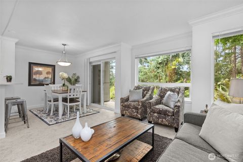 Photo of 31500 33rd Place SW #B102, Federal Way, WA 98023 (MLS # 2426736)