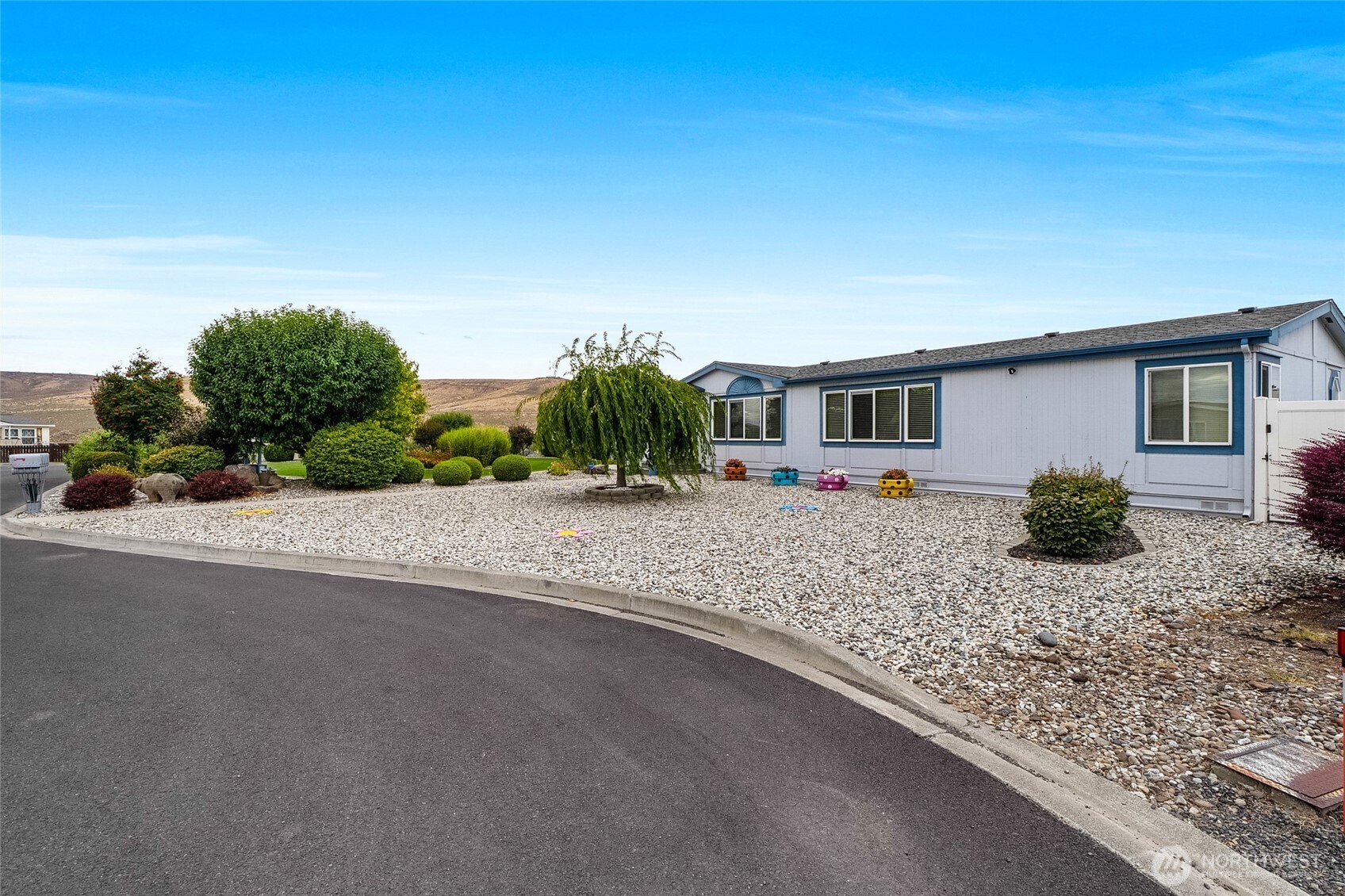 307 Hilltop Circle