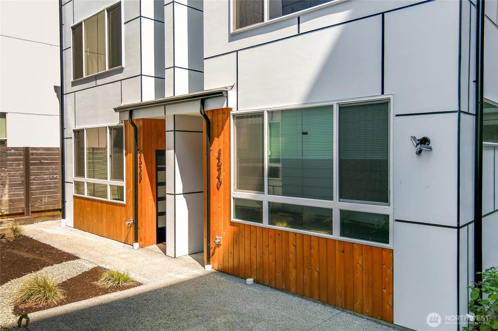 Photo of 4540 40th Avenue SW, Seattle, WA 98116 (MLS # 2572346)
