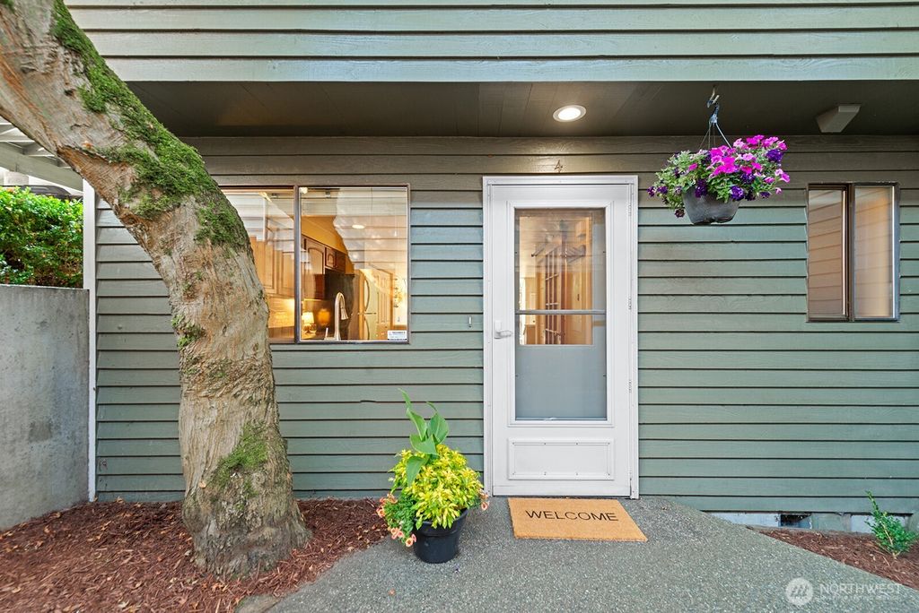 Photo of 5932 Fauntleroy Way SW #4, Seattle, WA 98136 (MLS # 2429960)