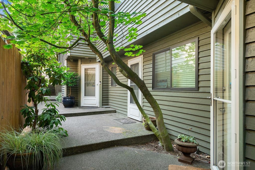 Photo of 5932 Fauntleroy Way SW #4, Seattle, WA 98136 (MLS # 2429960)