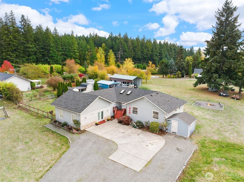 Photo of 16411 115th Lane SE, Yelm, WA 98597 (MLS # 2446891)