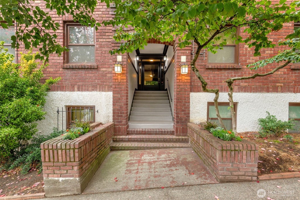 Photo of 516 E Thomas Street #202, Seattle, WA 98102 (MLS # 2585921)