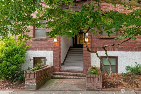 Photo of 516 E Thomas Street #202, Seattle, WA 98102 (MLS # 2585921)
