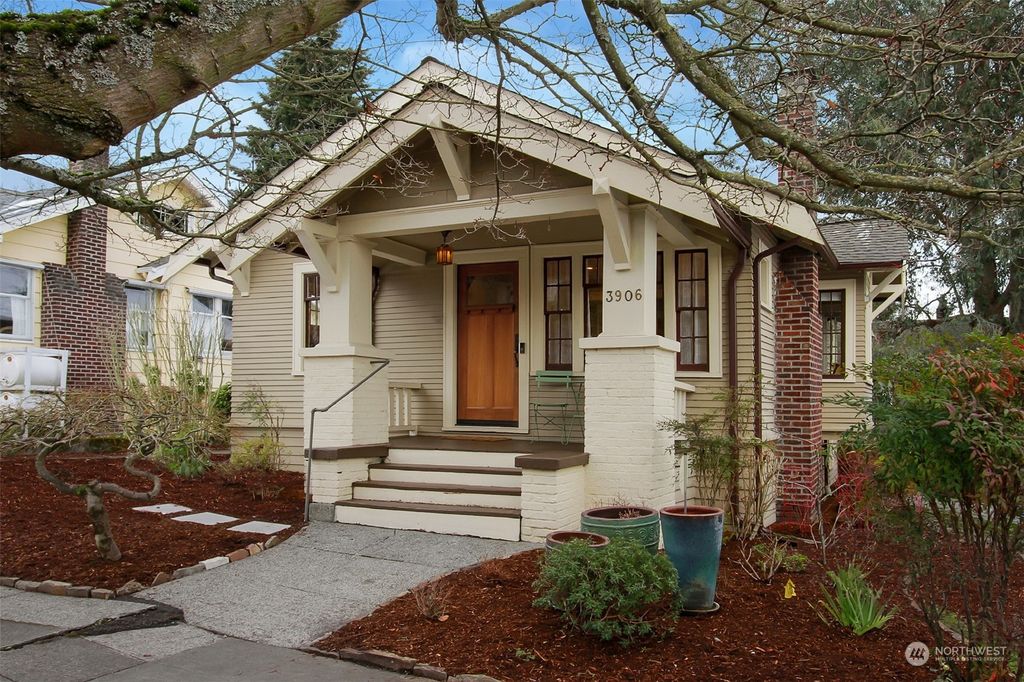 Photo of 3906 Burke Avenue N, Seattle, WA 98103 (MLS # 2330892)