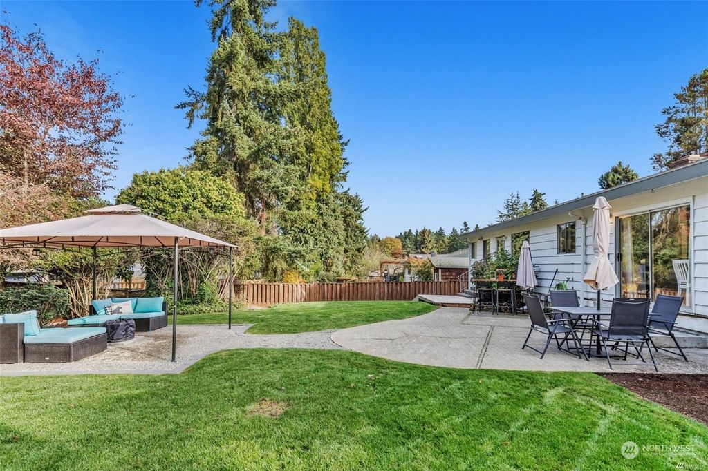 Photo of 6422 W 154th Street, Kenmore, WA 98028 (MLS # 2221692)