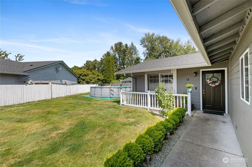 Photo of 9719 52nd Avenue NE, Marysville, WA 98270 (MLS # 2137134)
