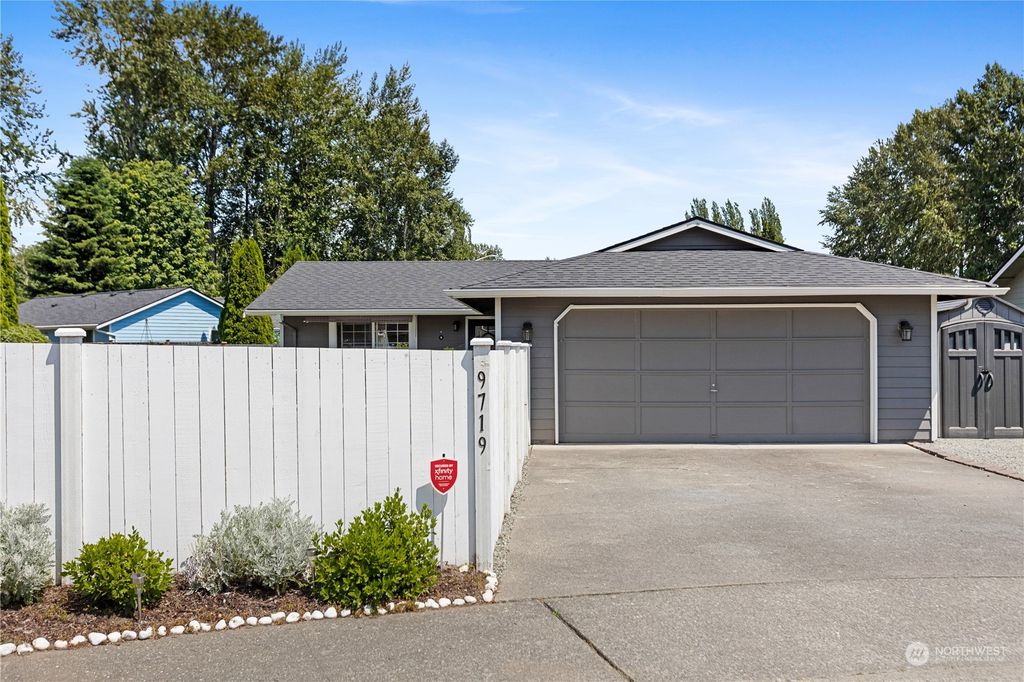 Photo of 9719 52nd Avenue NE, Marysville, WA 98270 (MLS # 2137134)