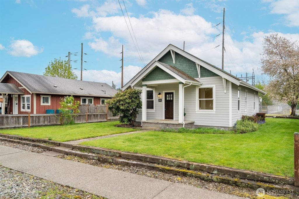 Photo of 316 Kearney Street, Centralia, WA 98531 (MLS # 2511757)