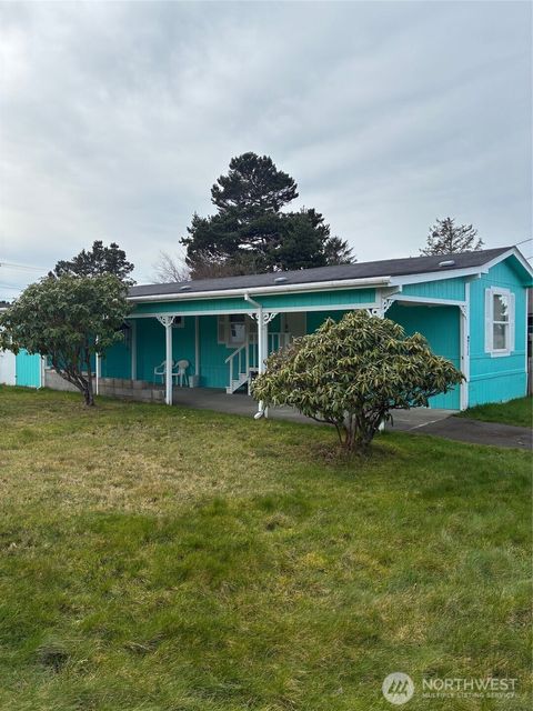 Photo of 211 7th Street NE, Long Beach, WA 98631 (MLS # 2486956)