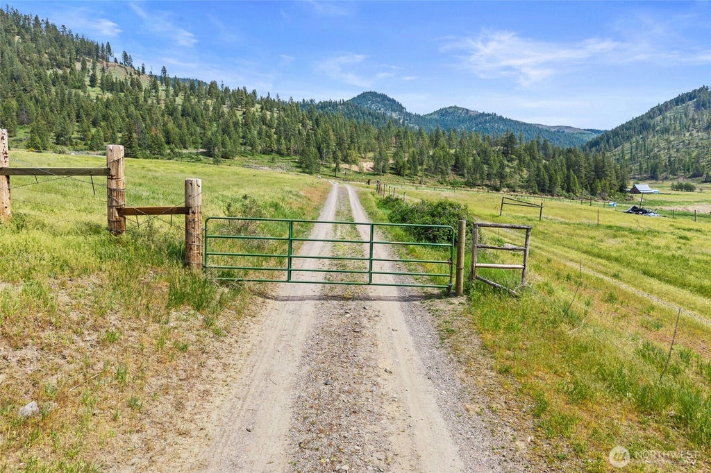 Photo of 311 X Old Baldy Road #B, Rice, WA 99126 (MLS # 2540291)
