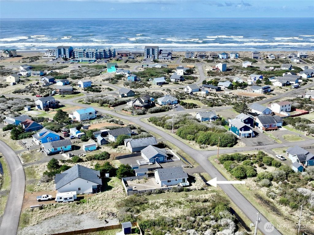 Photo of 419 N Portal Loop SW, Ocean Shores, WA 98569 (MLS # 2497727)